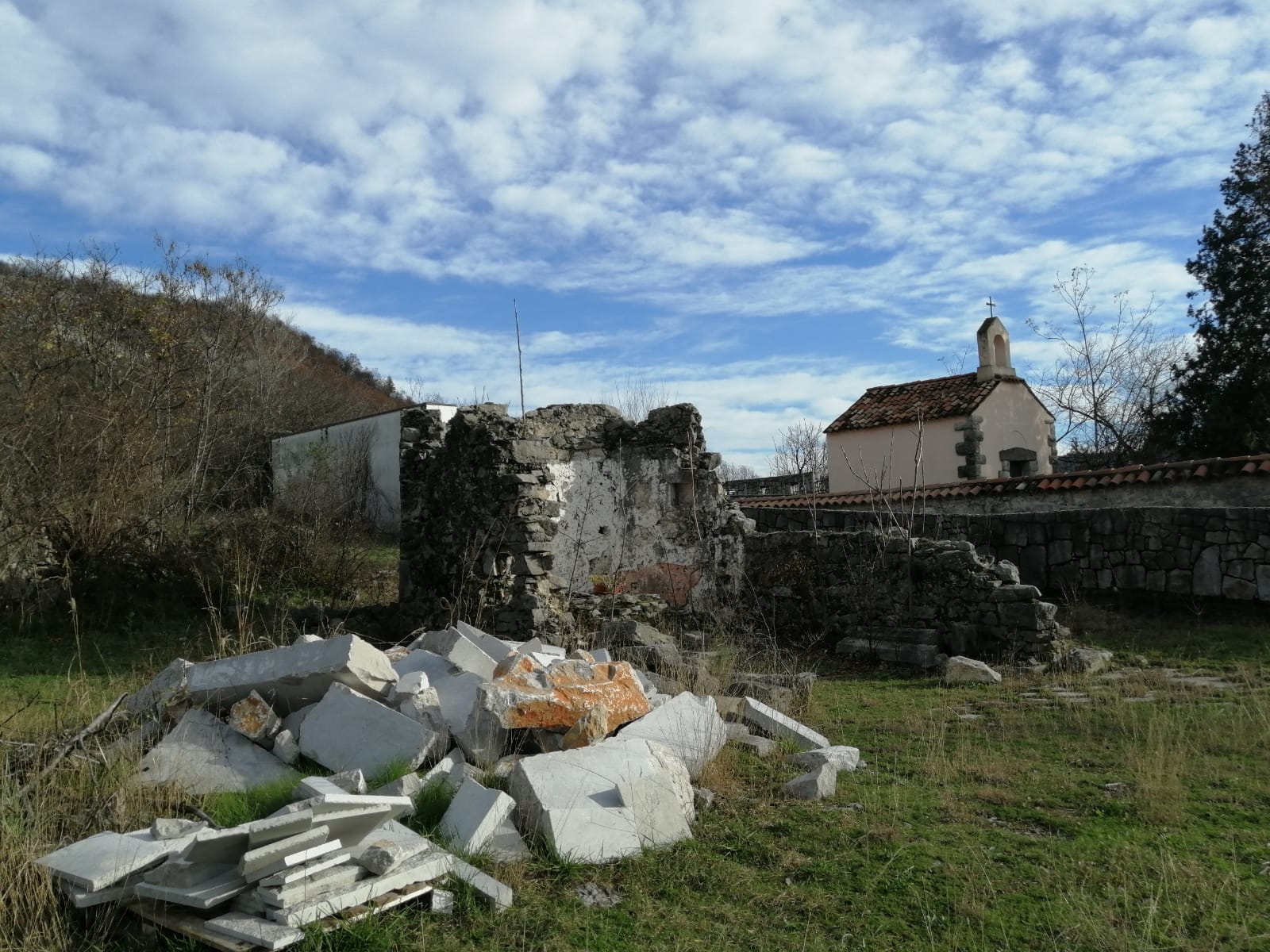 Immagine per L'appello degli esperti: «Salviamo l'antica chiesa di Jamiano»